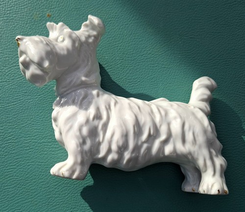 Porzellanhund der marke - porzellanhund,