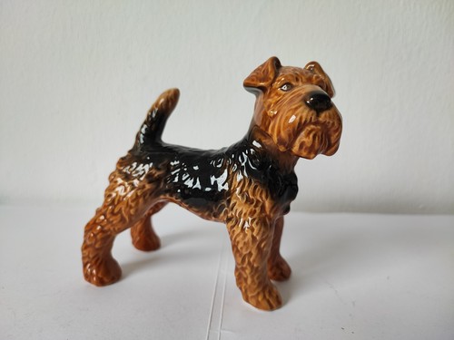 Goebel hund airedale - goebel,