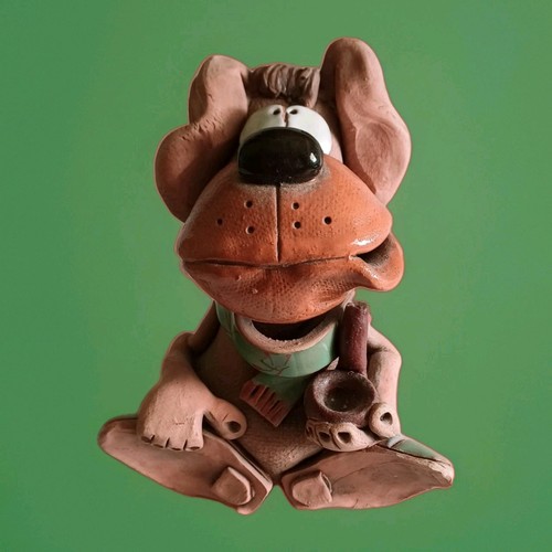 Keramikfigur rauchender hund - keramikfigur,